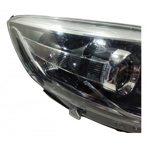 Farol Direito Renault Captur 2021 Pqe Riscos Detalhe